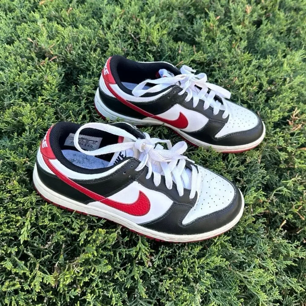 Nike Dunk Low Golf‎ Athletic Shoes Size 4Y Black White University Red